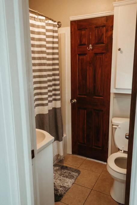 Bluebird Cottage, Walking Distance To Fairgrounds Hutchinson Exterior foto
